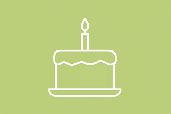 Birthday-Cake-Symbol (white outline) on solid green background